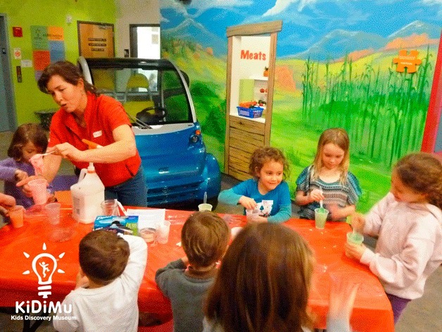 Kids have fun making slime at Kids Discovery Museum.