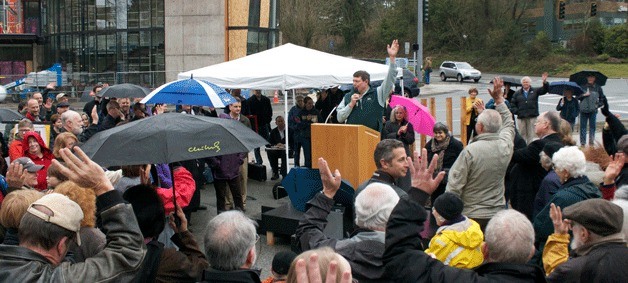 Tom Swolgaard asks that anyone who contributed to The Waypoint to raise their hands. The Waypoint opened on Winslow Way and Highway 305 on March 1.