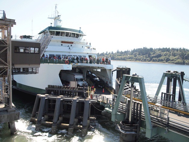 TRAVEL ADVISORY | One-hour wait for ferry to Seattle