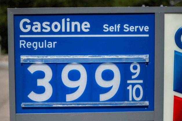 The price of a gallon of regular unleaded gasoline slipped beneath the $4-a-gallon mark Wednesday on Bainbridge Island.