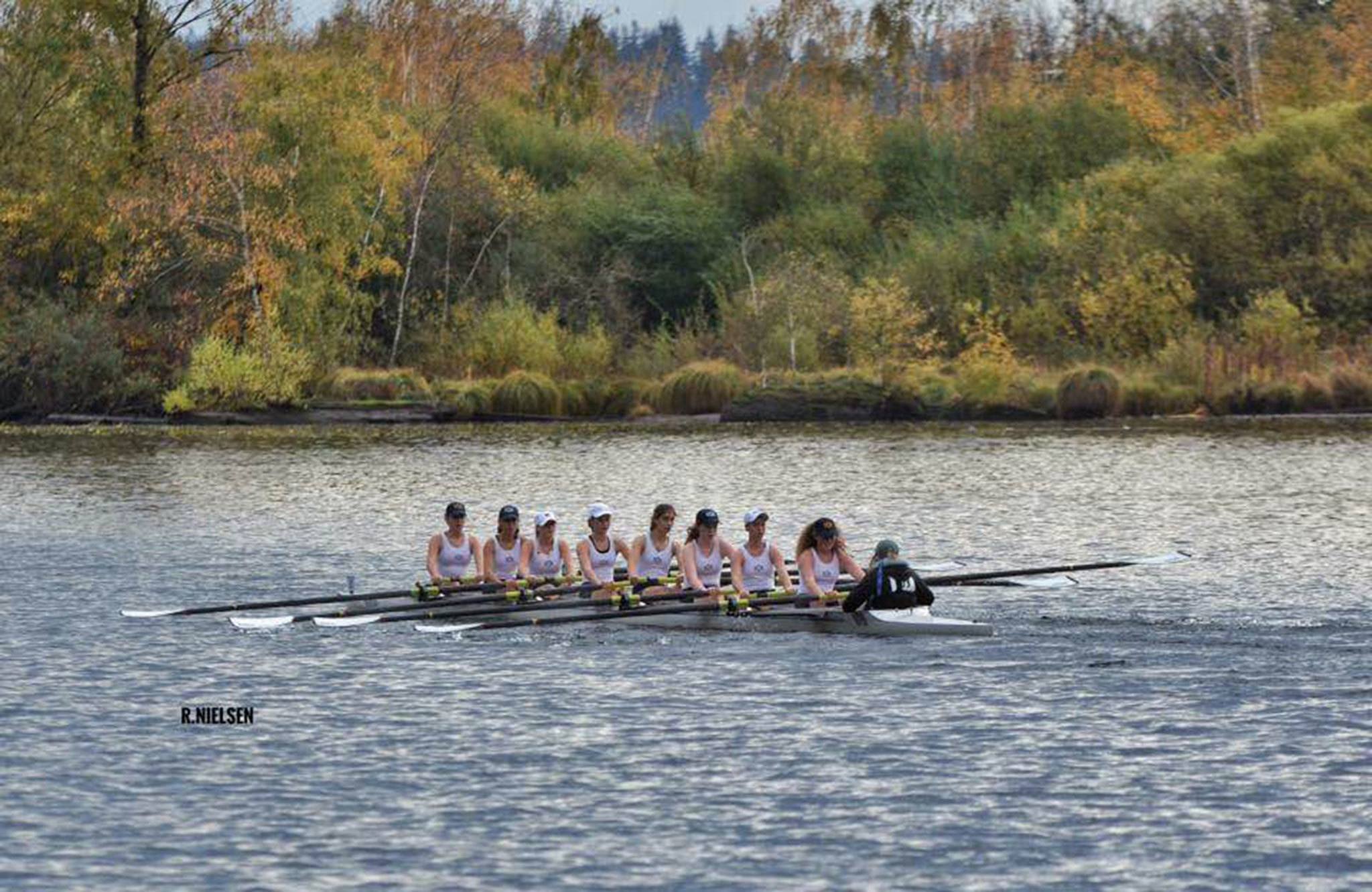 Bainbridge rowers prevail at Head of the Lake and Frostbite Regattas