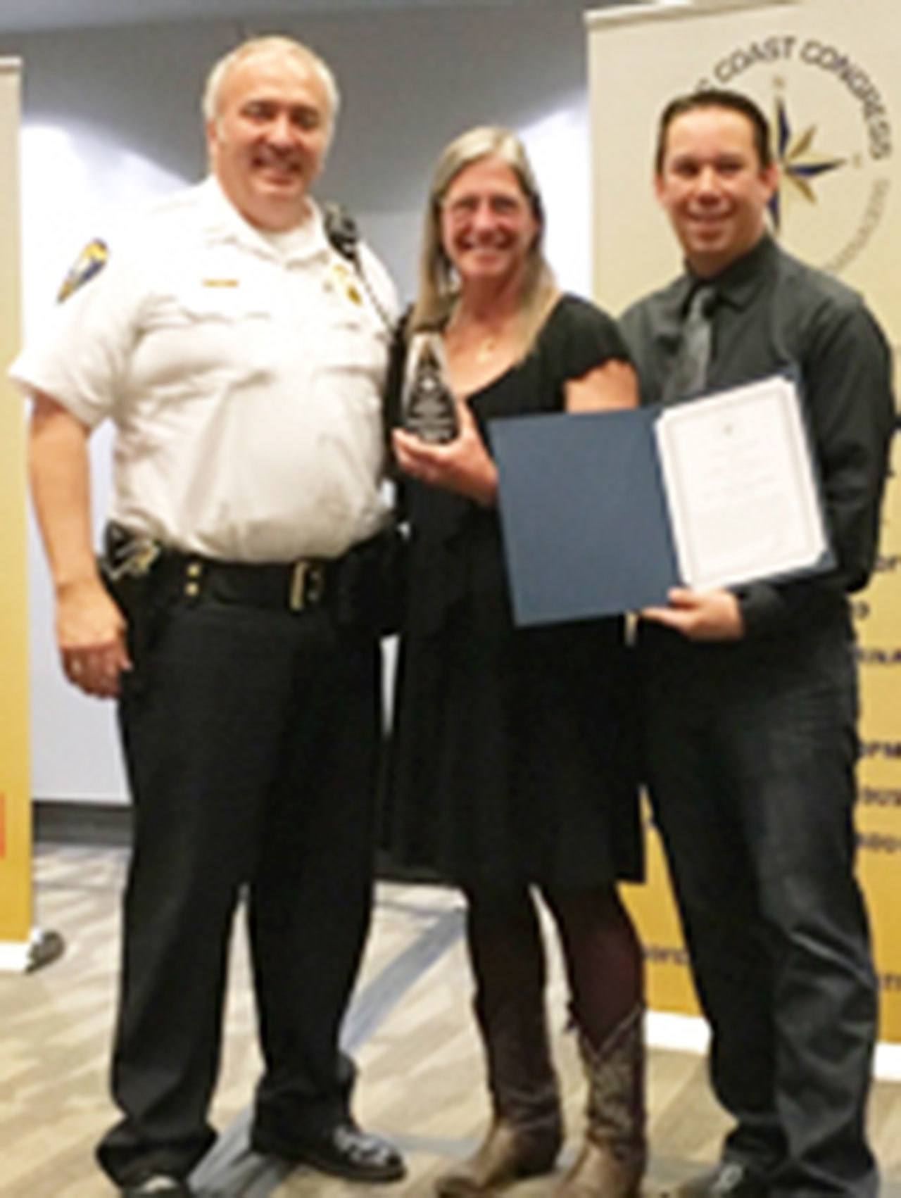 Tami Allen receives Harbor Achievement Award