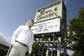 Town & Country Markets’ Larry Nakata shines as Business Person of the Year.