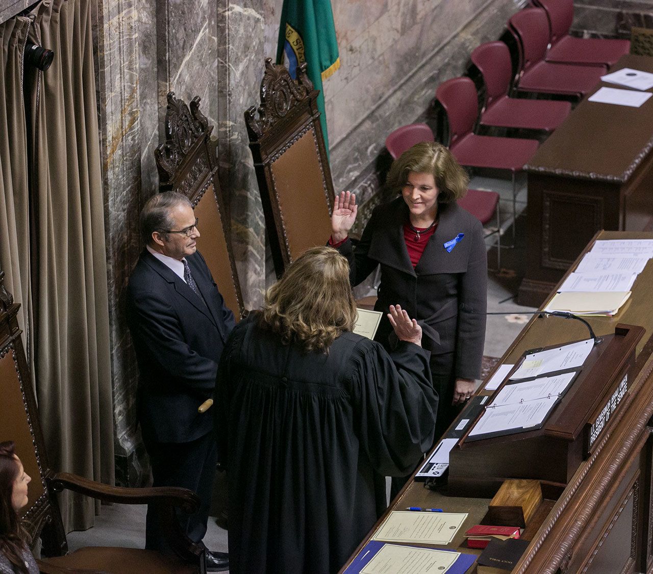 2017 Legislative Session | Rolfes takes the oath