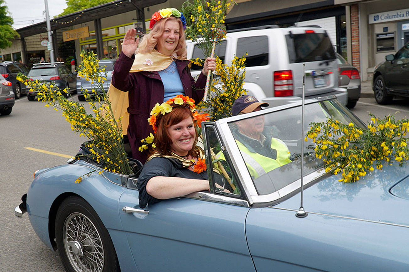 Bring on the broom: Scotch broom parade returns to Winslow streets
