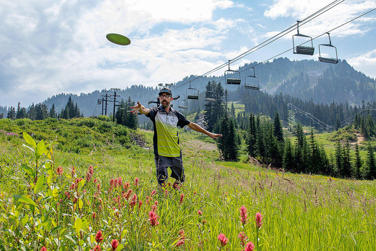 In its sixth year, Stevens Pass has added family-friendly holes to its disc golf course for an easier transition to the sport. (Vail Resorts)