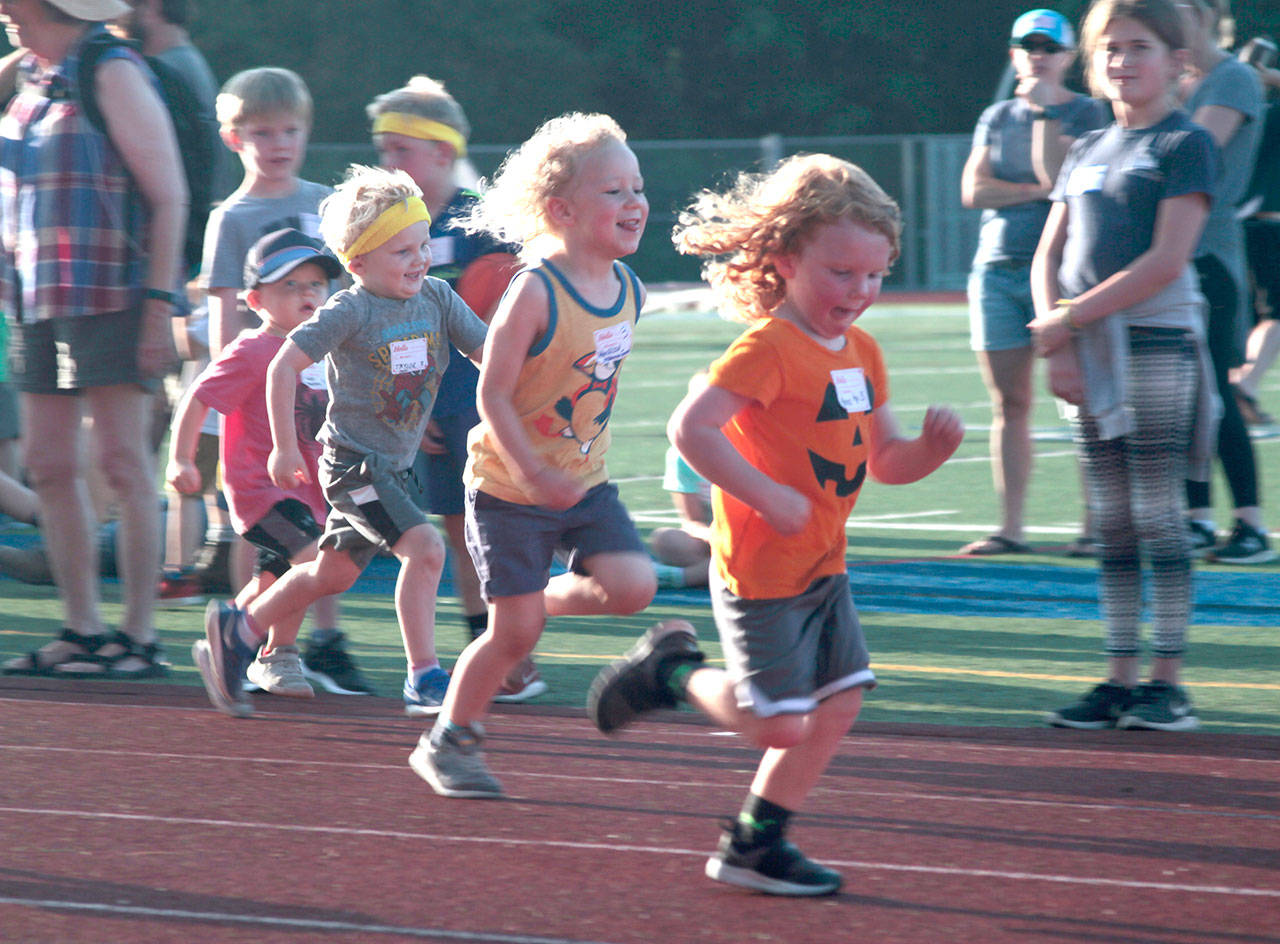 Hasty moments: Pictures from the fifth Kiwanis All-Comers Track Meet | Photo gallery
