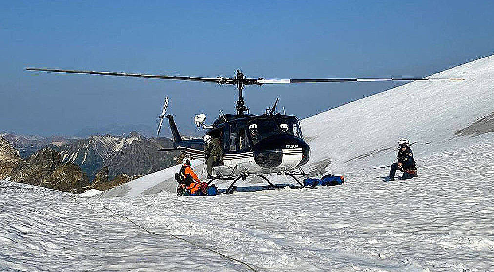 Bainbridge Island man, 26, falls into glacier, dies