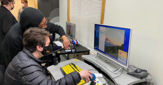 To help provide technology access to people of all abilities in Kitsap County, Easterseals Washington partnered with Comcast to open a Lift Zone Lab: Community Learning Space at the Gateway Adult Services facility in Bremerton.