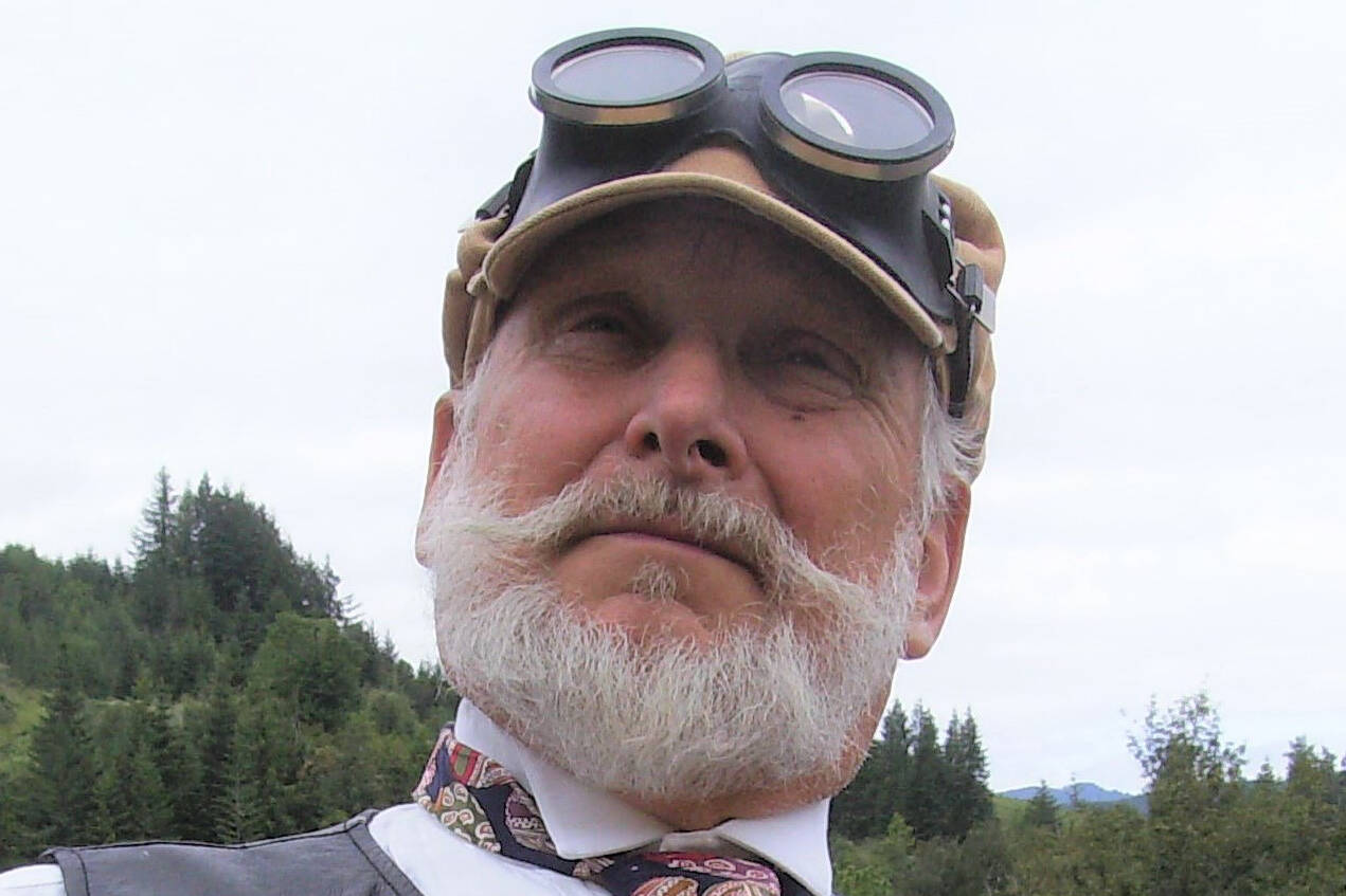 Earl Christian Williamson Bainbridge Island Review