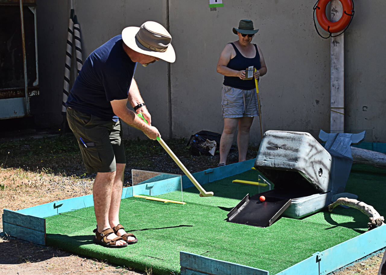 Blackmouth Design created wooden putters to match the spirit of creativity and scrappiness of Putt Putt Clash.