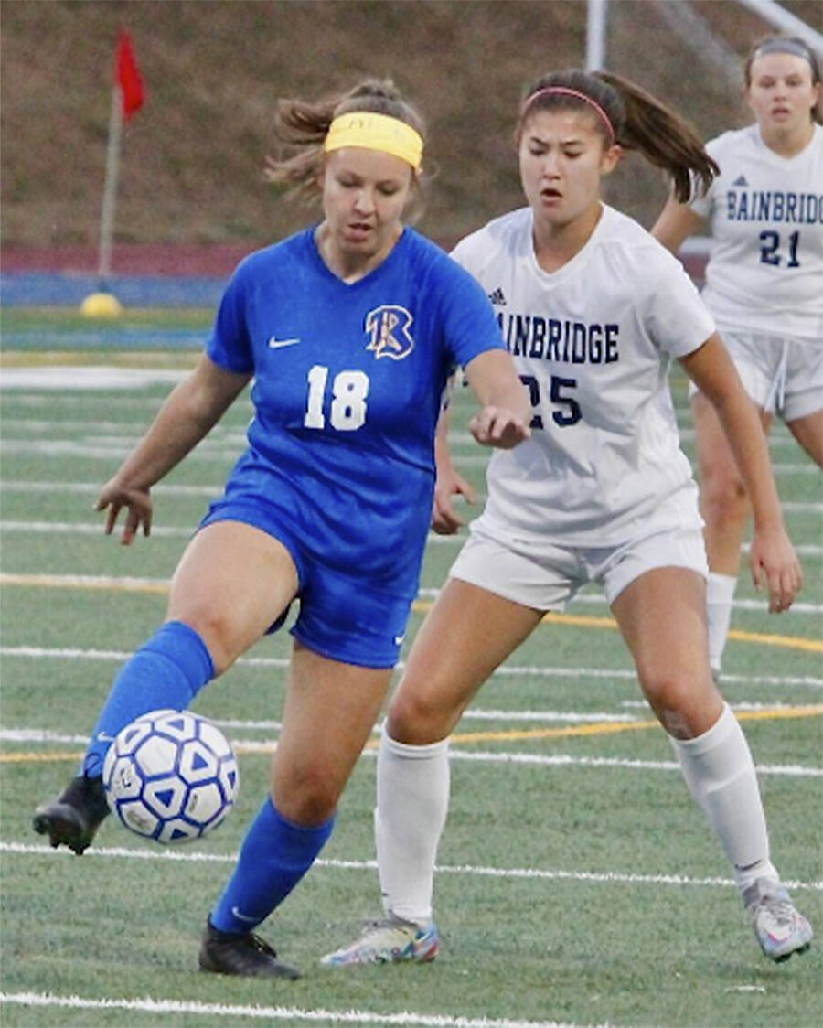 Alexis Hooley will look to lead Bremerton to a better finish in the Olympic League. File Photos