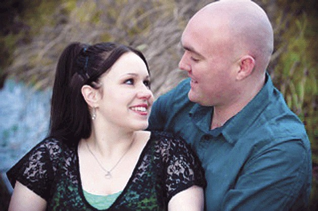 Tiffany Davis of Bainbridge Island has become engaged to Vaun Hoff of Hesperia