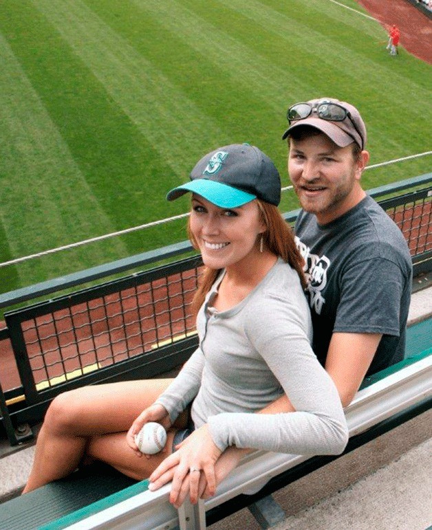 Rebecca Johnson and Mikel Poppe have announced their engagement.