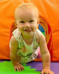 Find a supportive community and connect with your child in the welcoming space of Kids Discovery Museum at the Minimu program.