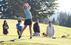 Kiera Havill tees off at the first hole at the Spartans’ recent home match against Ingraham High. Havill was the match medalist; she led the team with 27 points.