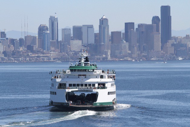 TRAVEL ADVISORY | Ferries to be busy for Seattle Seahawks game