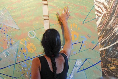 Artist Leigh Knowles Metteer paints to the sounds of Greta Matassa and jazz music in “Jazz Canvas - Fusion of the Arts” at 7 p.m. tonight at BPA.