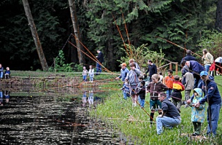 The annual Huck Finn and Becky Thatcher Day
