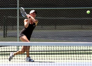 Sasha Carter defeated Holy Names' Natalie Allen 6-1