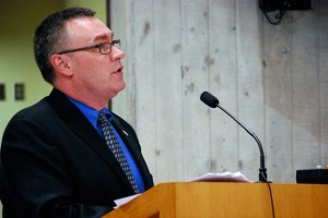 City Manager Doug Schulze discusses options for businesses in Downtown Winslow that utilize sidewalk space.