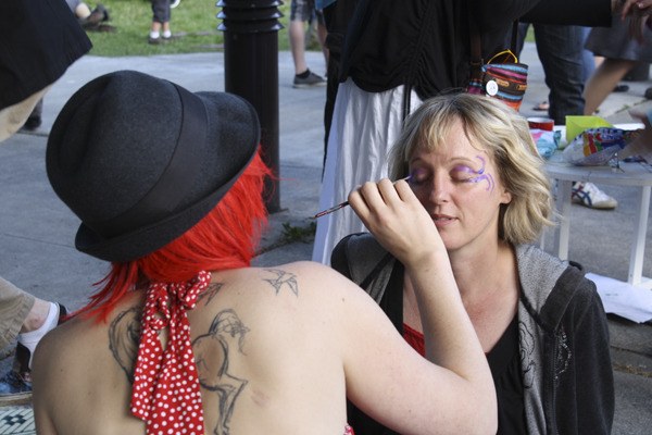 Facepainting was just one of the many activities islanders enjoyed during the July 3 Summer Vibes party.