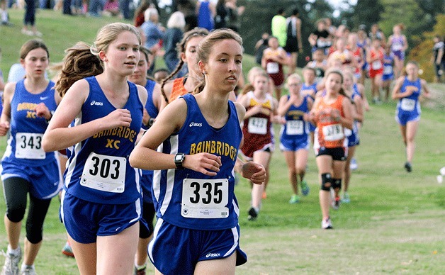 BHS runners Anika Vroom (343)