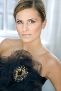Soprano Rachel DeShon will sing at BSO’s upcoming “Ser·e·nade: A Piece of Music Sung or Played in The Open Air.”