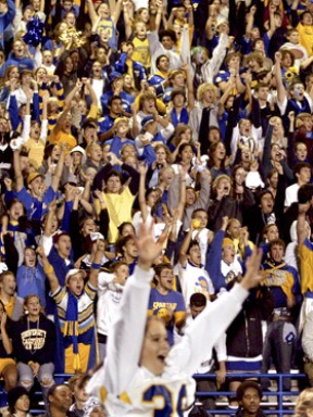 A boisterous crowd cheered the Spartans on to a 14-13 victory over Seattle Prep at Friday evening’s Homecoming game.