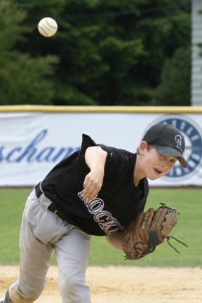 Rockies pitcher Robby Ackerley throws during Saturday’s game against the Diamondbacks.