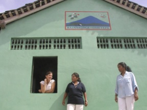 Bainbridge volunteer Kari Lagerloef in the window of BOSIA’s Ometepe office with staffers Maria Estela Alvarez and Dorita Gutierrez.