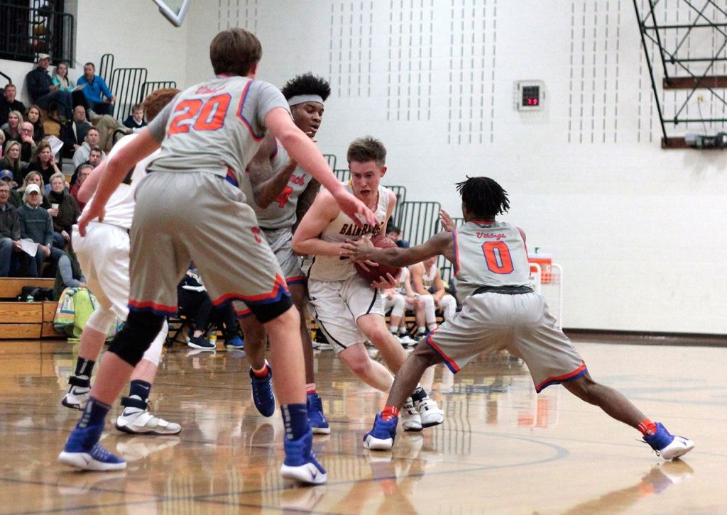 Spartans down against Vikings | GALLERY