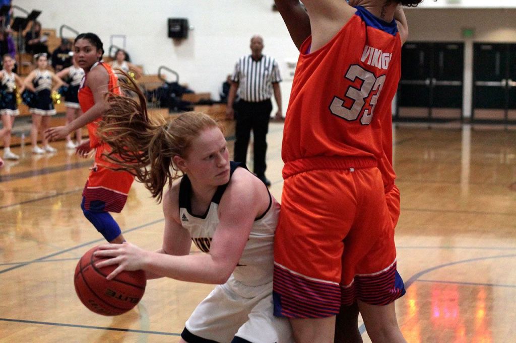 Spartans struggle through Viking visit | GALLERY