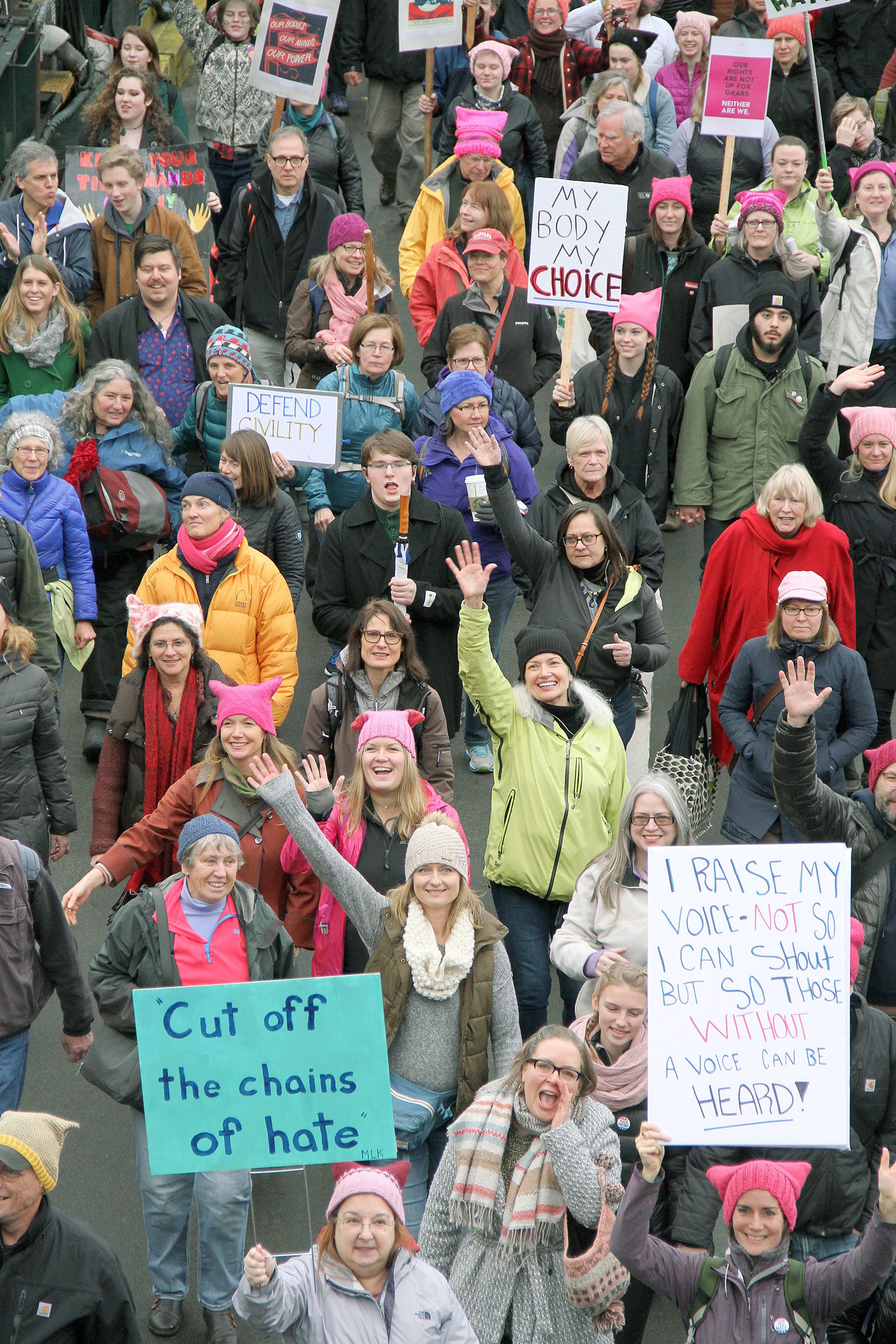 Bainbridge joins the resistance: Thousands join in Seattle march
