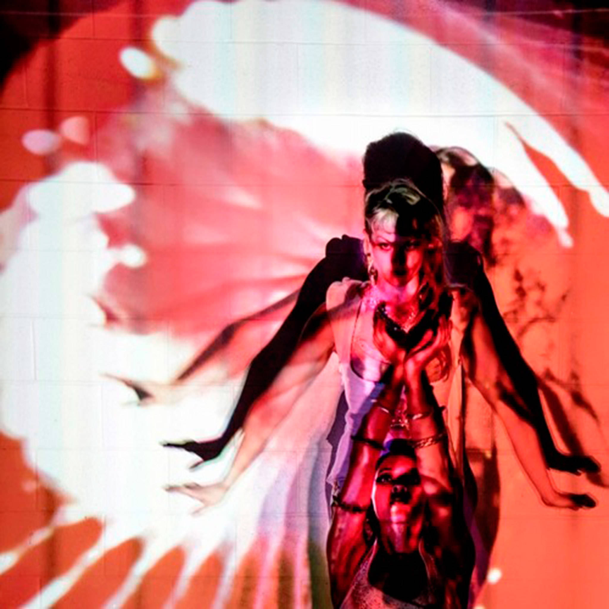 Image courtesy of SoundArts Project | Ilen Halogram, lead vocalist, composer and coproducer of I AM HALO.