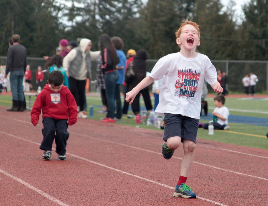 Speedy students crack 300 miles in jog-a-thon | Gallery