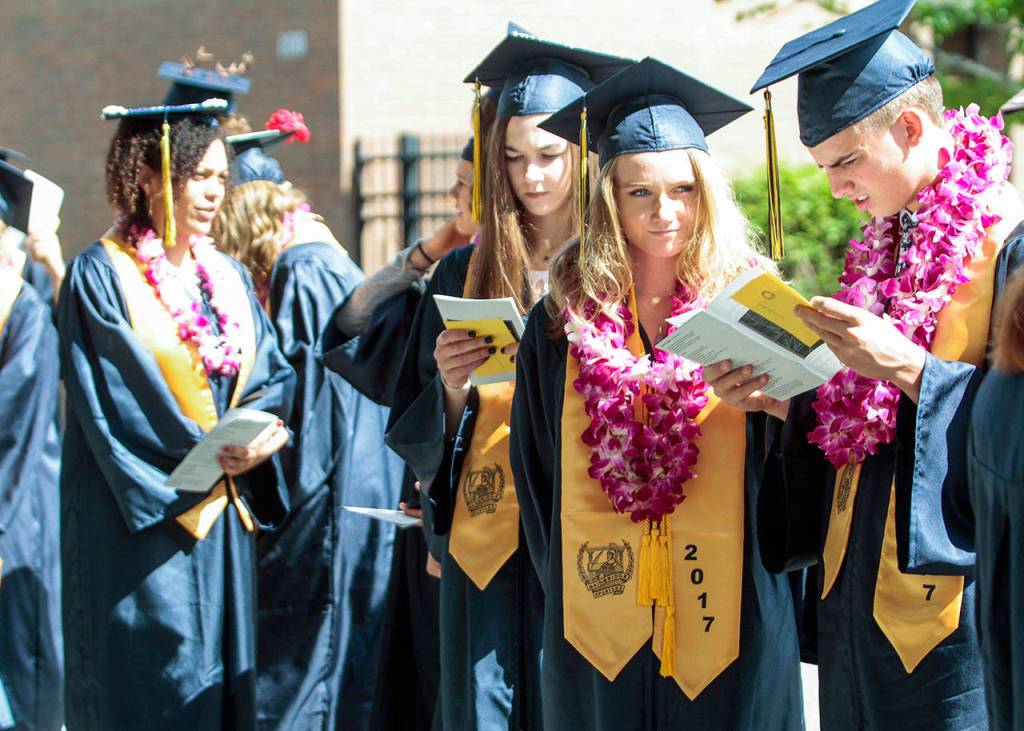 Pictures of pomp: Photos from the 2017 Bainbridge graduation ceremony | Photo gallery