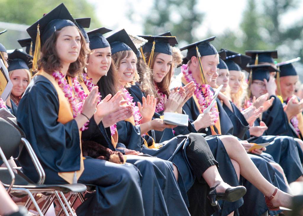 Pictures of pomp: Photos from the 2017 Bainbridge graduation ceremony | Photo gallery