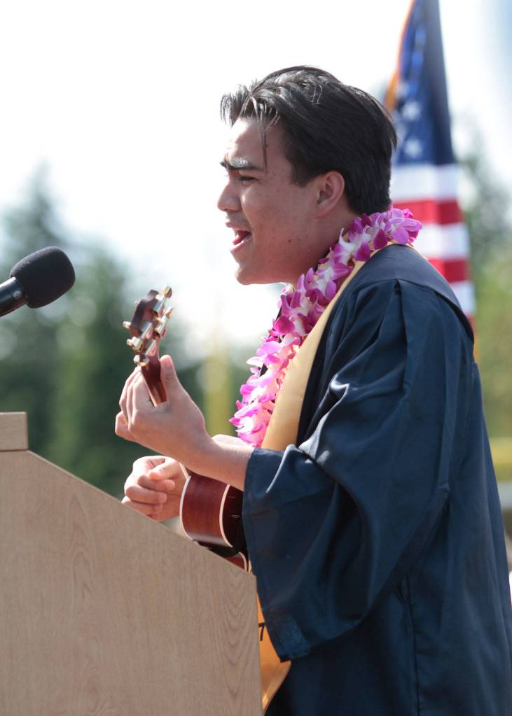 Pictures of pomp: Photos from the 2017 Bainbridge graduation ceremony | Photo gallery