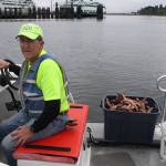 Islanders go deep to save sea life | Photo gallery