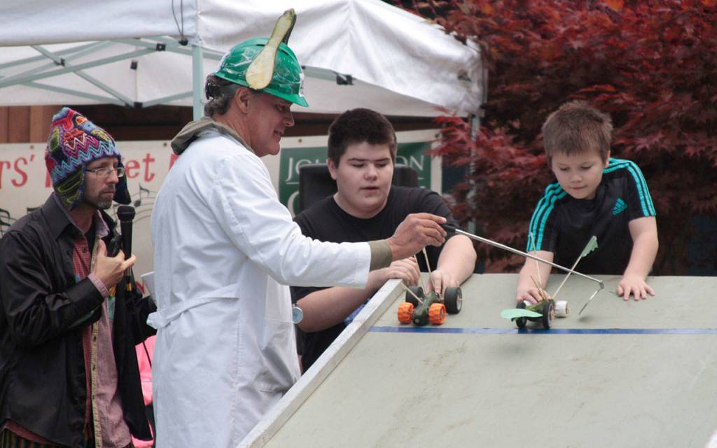 Off to the races: Farmers market hosts annual speedy zucchini contest | Photo Gallery