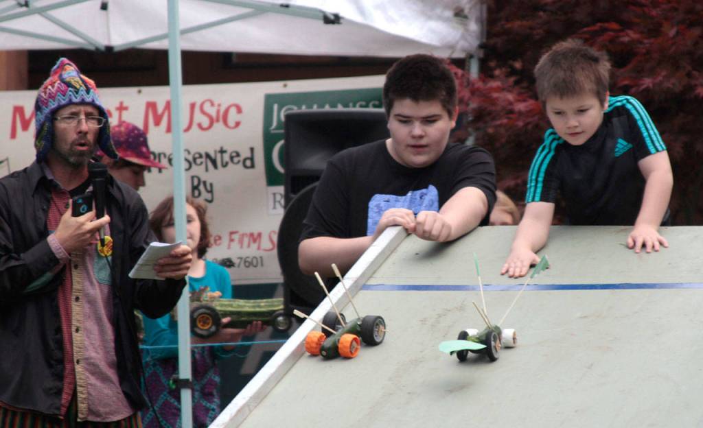 Off to the races: Farmers market hosts annual speedy zucchini contest | Photo Gallery
