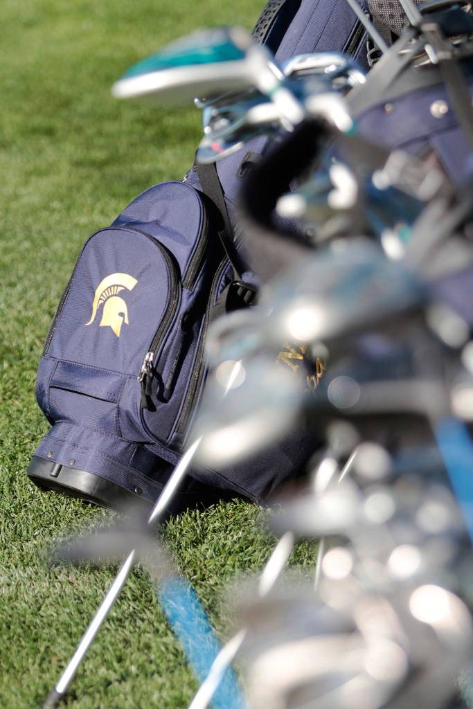 Bainbridge boys best Rams in super golf showing | Photo gallery