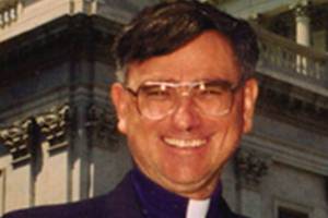 Urgent: Reinstate Ban on Assault Weapons to Prevent Mass Killings | Rev. Robert Moore