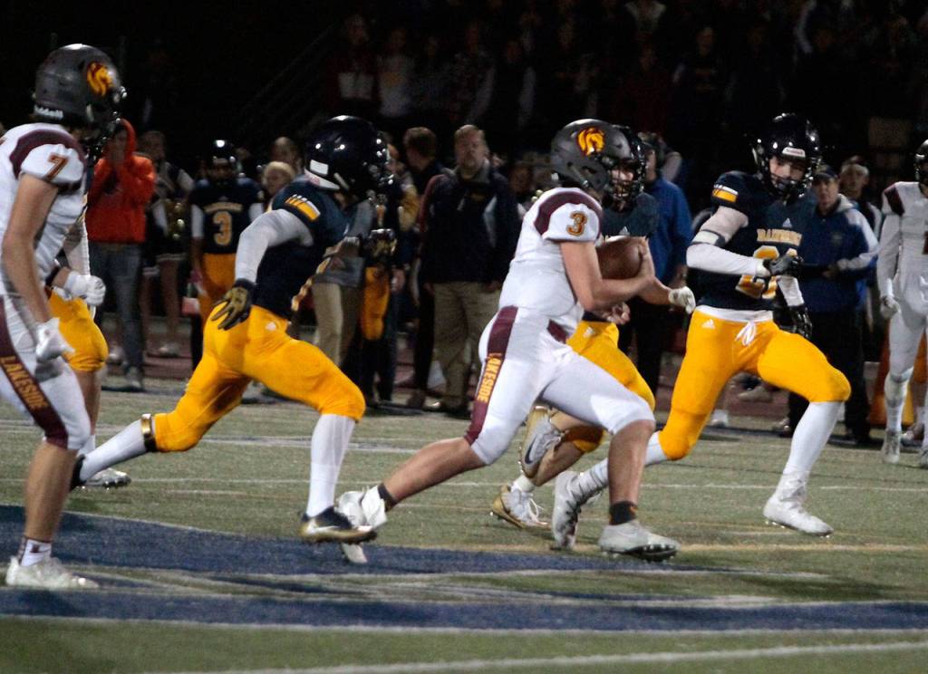 Football fiasco: Bainbridge boys beaten by Lakeside Lions | Photo gallery