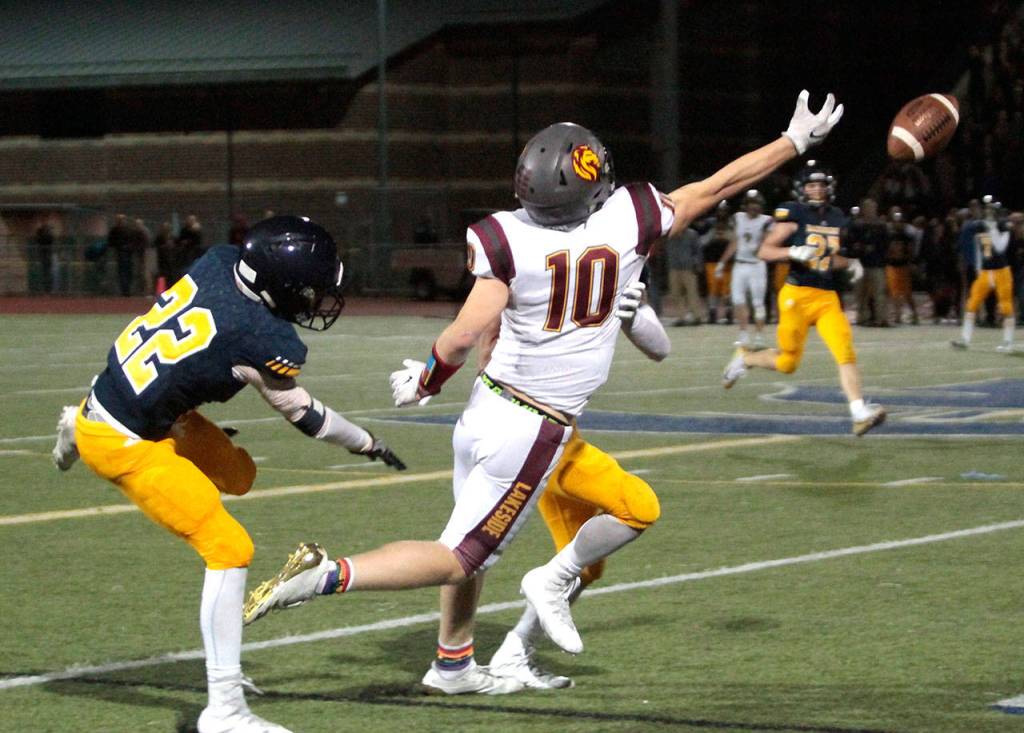 Football fiasco: Bainbridge boys beaten by Lakeside Lions | Photo gallery