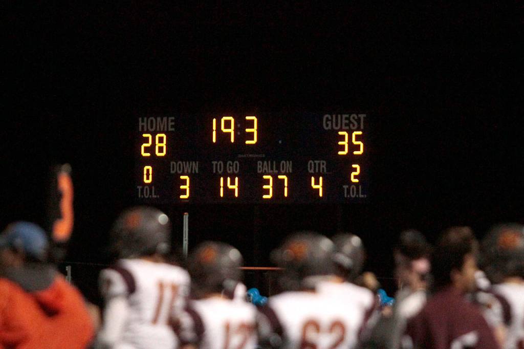 Football fiasco: Bainbridge boys beaten by Lakeside Lions | Photo gallery