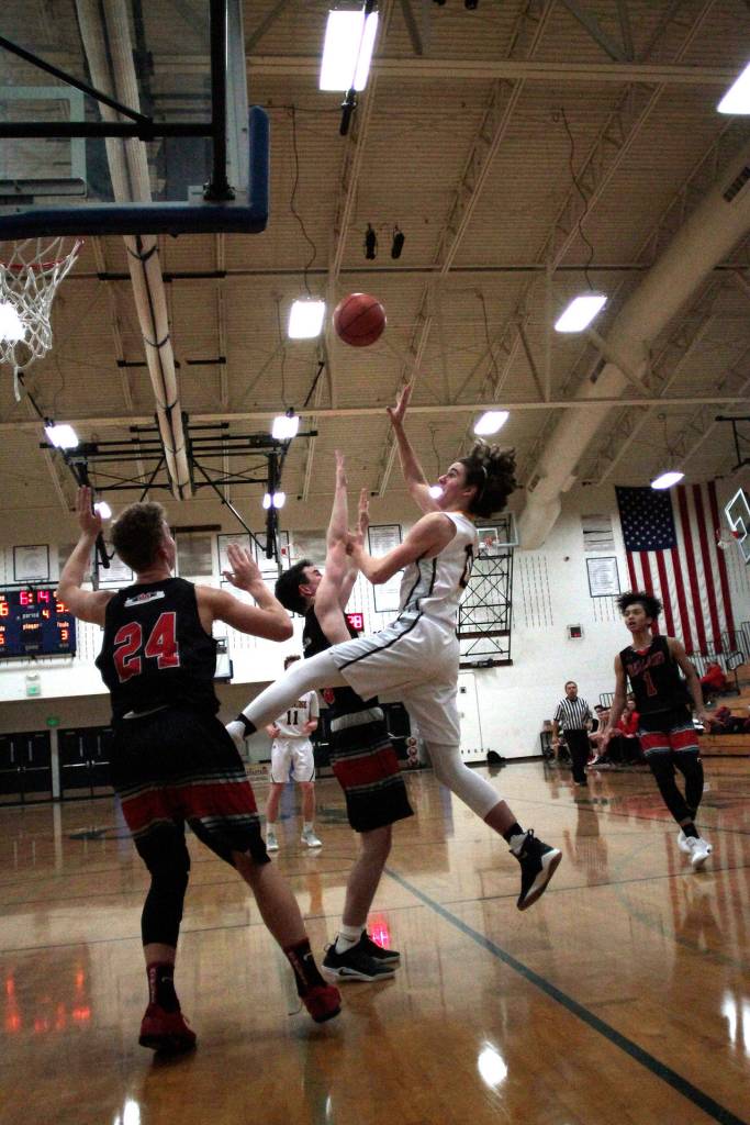 BHS boys suffer defeat in matchup with Ballard Beavers | Photo gallery