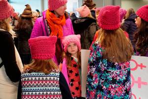 High hopes, busy feet: Bainbridge heads off to the second Women’s March | Photo gallery