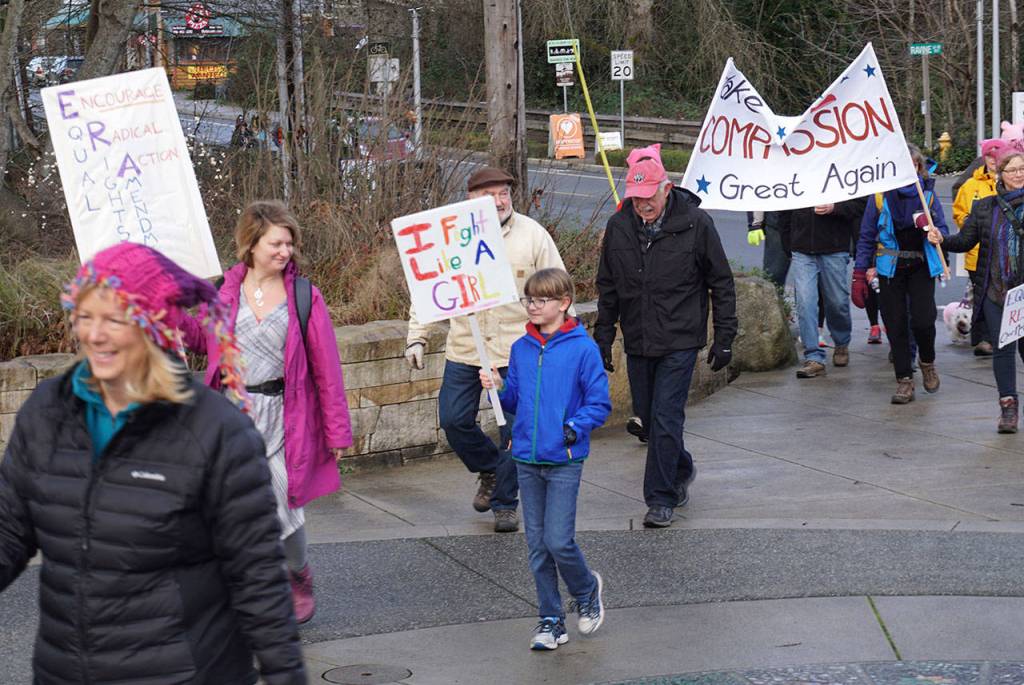 High hopes, busy feet: Bainbridge heads off to the second Women’s March | Photo gallery